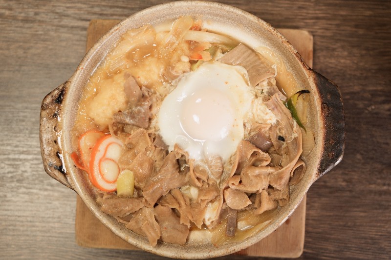 土鍋いっぱいに広がる、糸庄の冬景色